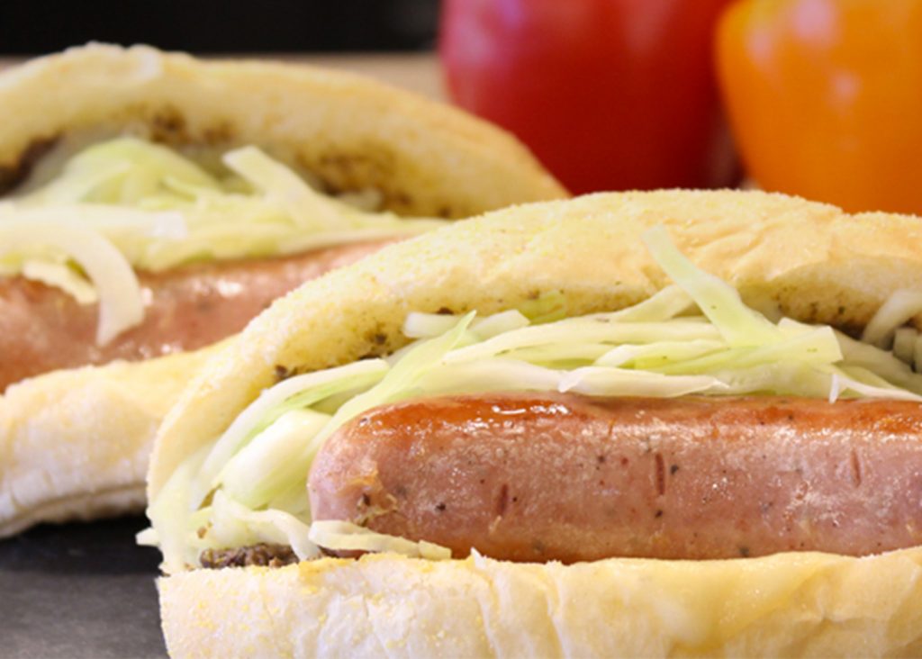 Hot-ducks à la tapenade d’olives et salade de chou