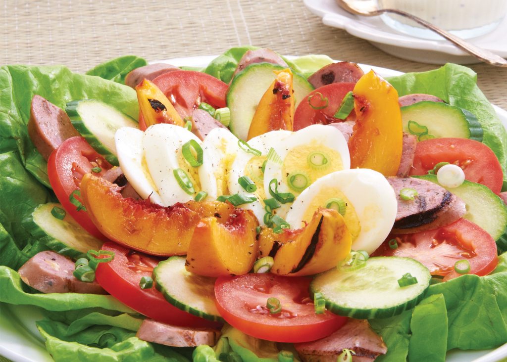 Salade Cobb de saucisses de canard